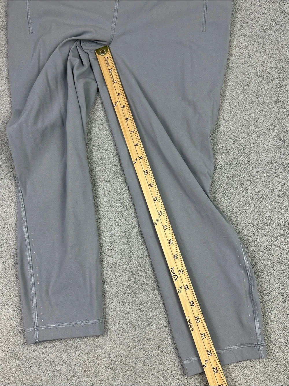 Lululemon Fast and Free High-Rise Crop 23” Tight Womens 12 Gray Nulux Reflective